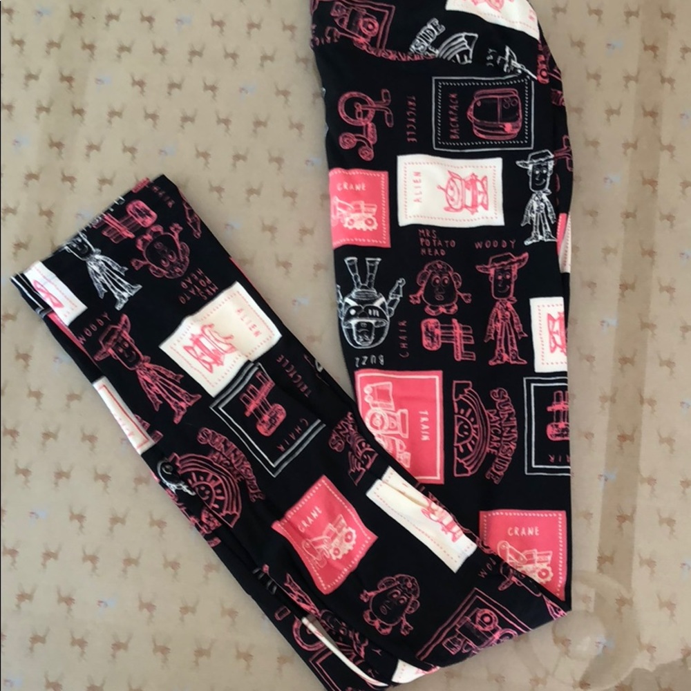 Lularoe disney leggings